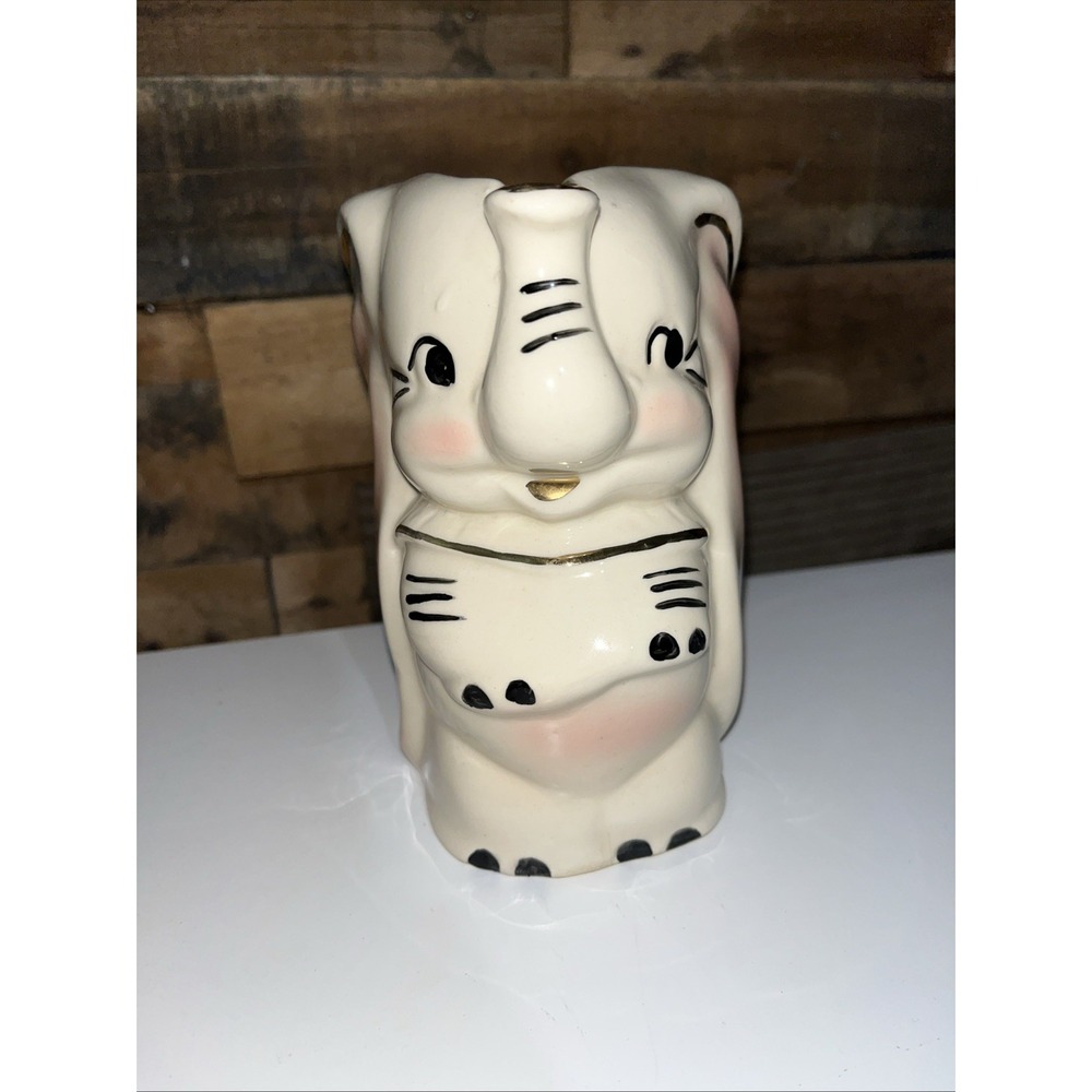 Vintage Dumbo Elephant Disney Pitcher/Vase Pottery